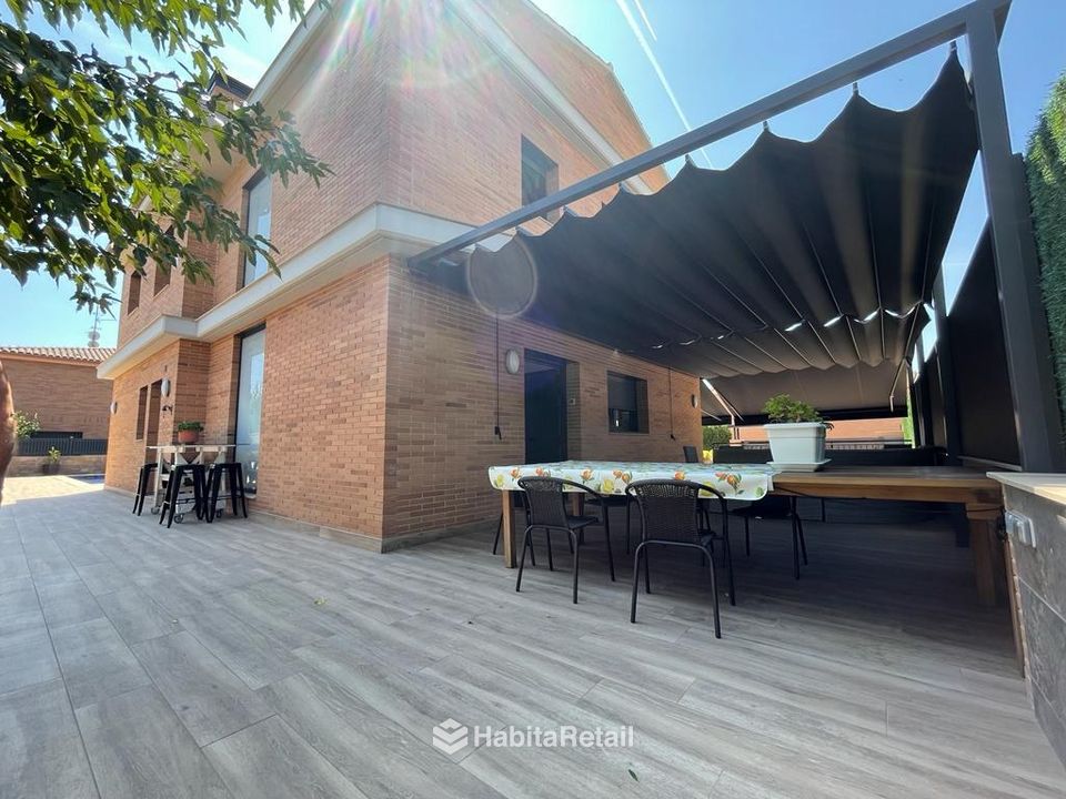 Porche con pérgola