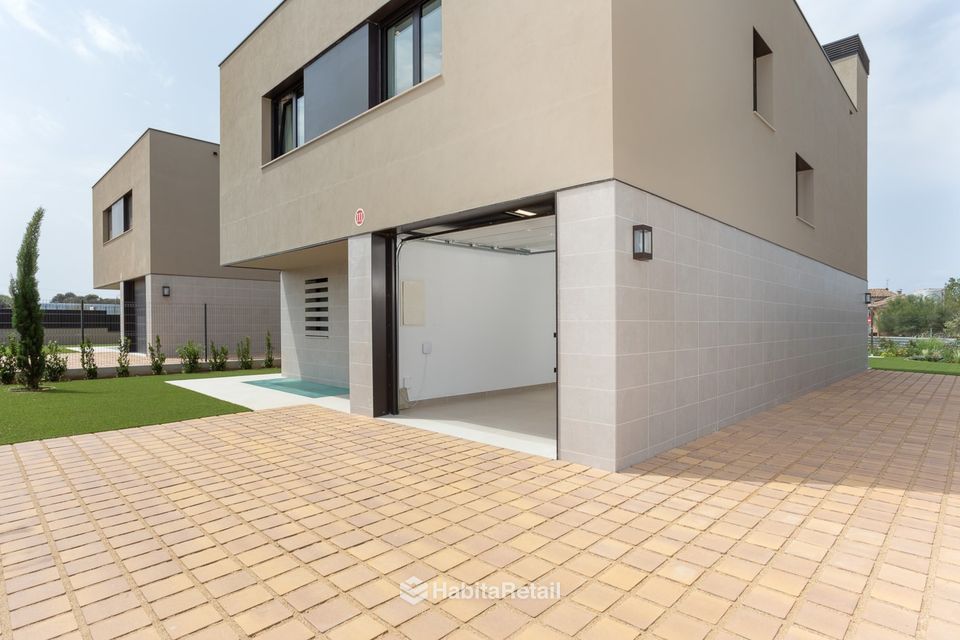 Exterior y entrada