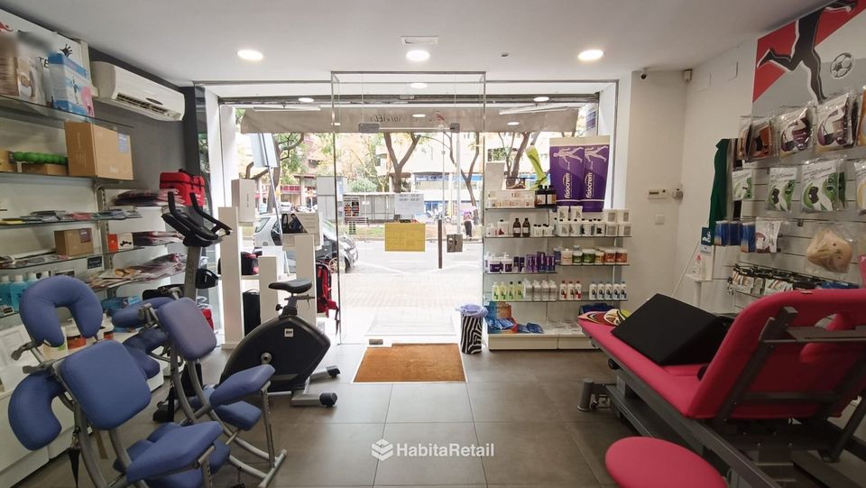 Planta baja, hacia el escaparate