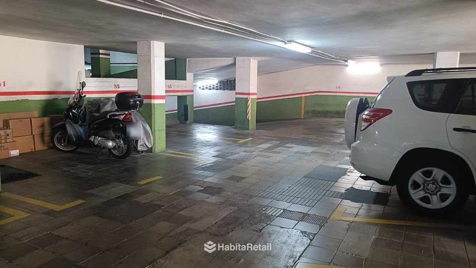 Zona al costat de la plaça